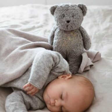 MOONIE THE HUMMING BEAR GREY NATUR - GRIJS