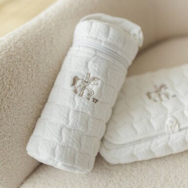 THEOPHILE& PATACHOU CARROUSEL HOES ZUIGFLES GEWATEERD - WIT