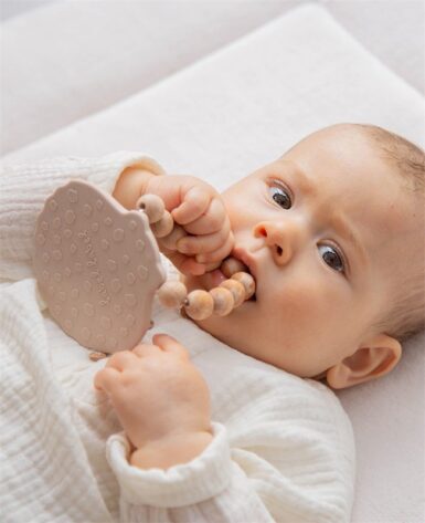 LABEL LABEL SILICONE TEETHER SHELL NOUGAT - BEIGE