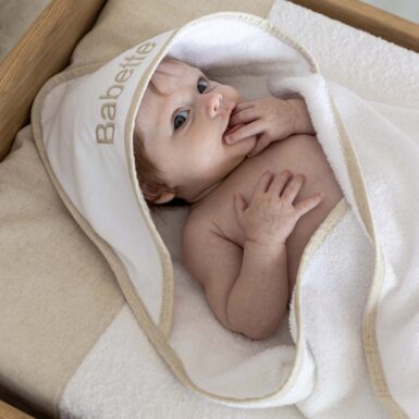 LIVING NATURE BADCAPE LINNEN COLLECTIE - WIT/BEIGE