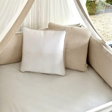LIVING NATURE KUSSEN LINNEN COLLECTIE WIT