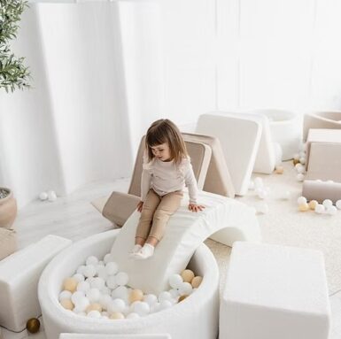 MOJE BALLENBAD 90X40 BOUCLE WIT + 200 BALLEN WHITE-PEARL-CHAMPAGNE