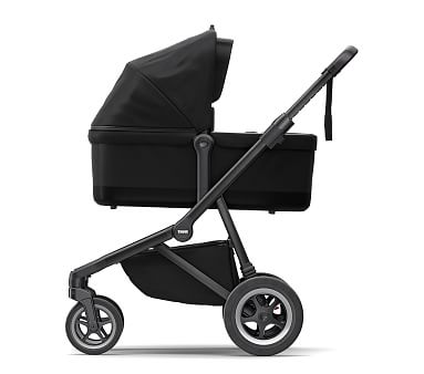 THULE CHASSIS + BASSINET BLACK ON BLACK