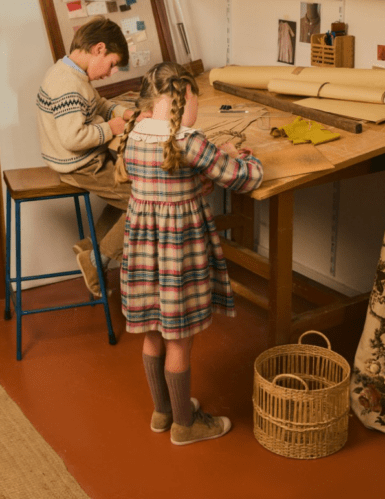 LARANJINHA KLEEDJE IN FLANNEL MET RUITJESMOTIEF BEIGE