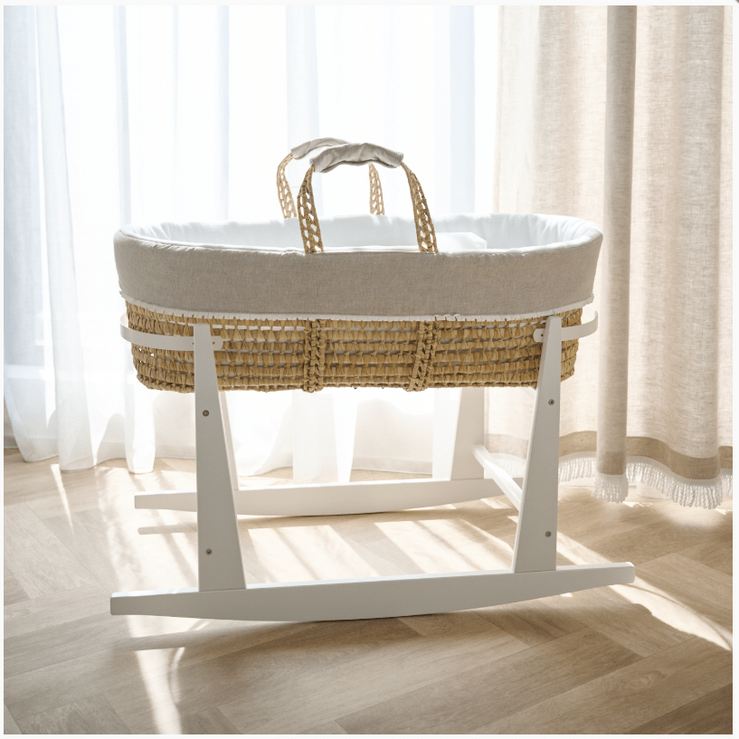 THEOPHILE & PATACHOU NATURAL GARDEN PARTY RIETEN REISWIEG + AANKLEDING LINNEN/GEWAFELD WIT