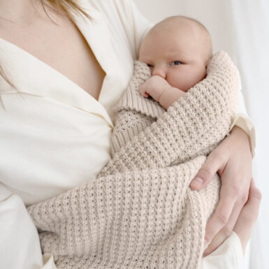 BEMINI DEKEN 80x100 CM KNITTED SESAME