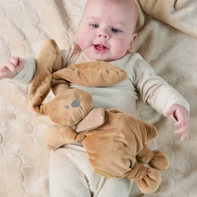 NATTOU LAPIDOU KNUFFEL KONIJN MET BANDANA MOKKA